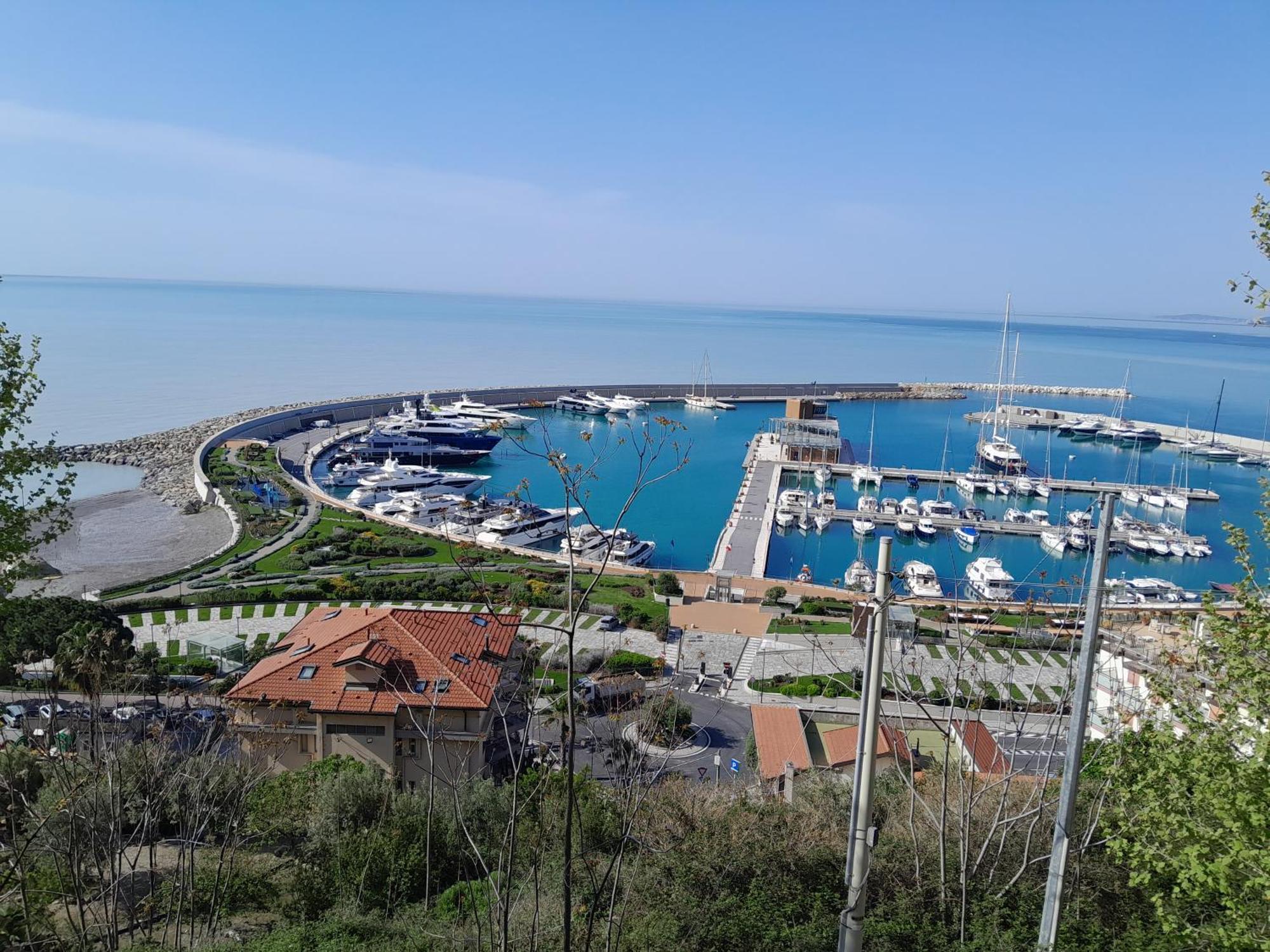 Appartamento Carrerapiana Pigna Exteriér fotografie