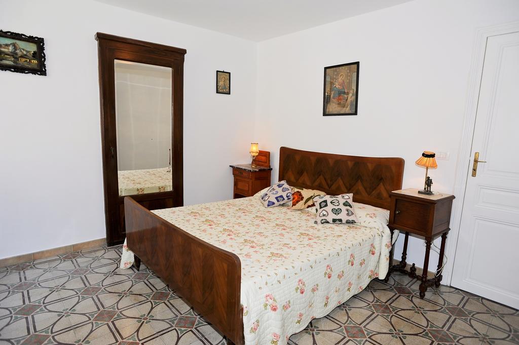 Appartamento Carrerapiana Pigna Exteriér fotografie